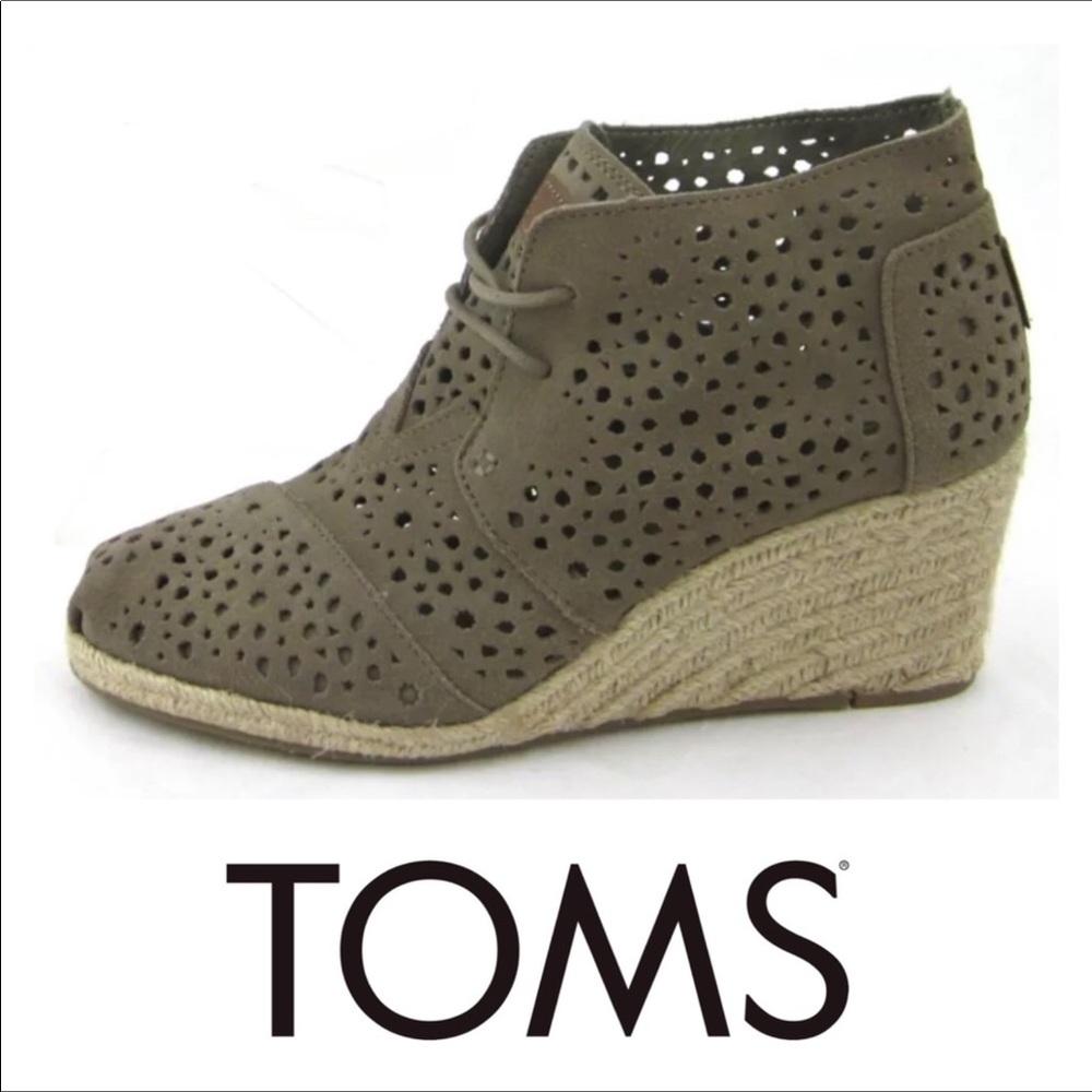TOMS DESSERT WEDGES